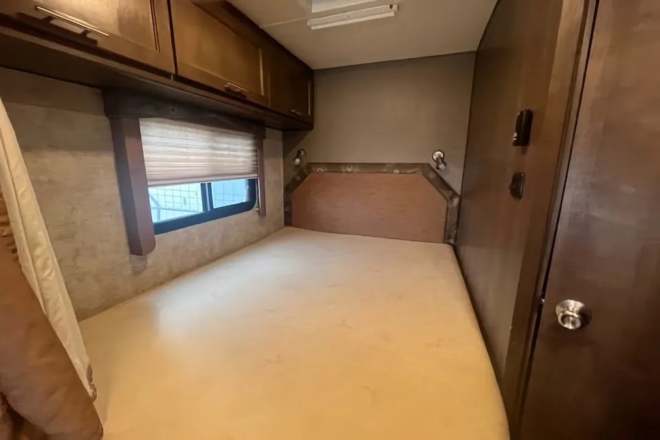 Fleet #C5 Mid-size Class C – Luxury Comfort for Families & Friends (Sleeps 4 Adults, 2 Children)