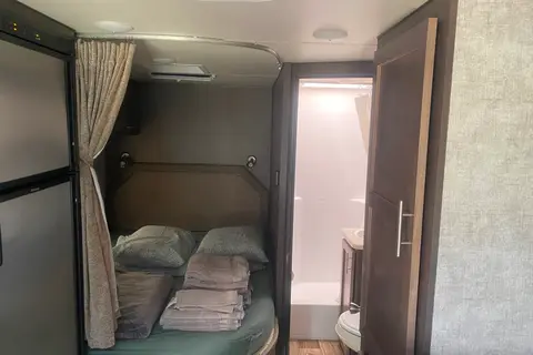 Fleet #C5 Mid-size Class C – Luxury Comfort for Families & Friends (Sleeps 4 Adults, 2 Children)