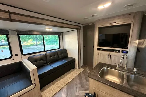 Sergei's Heartland Prowler 320 BH Travel Trailer