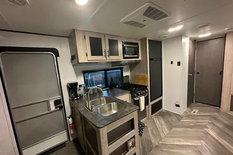 Sergei's Heartland Prowler 320 BH Travel Trailer