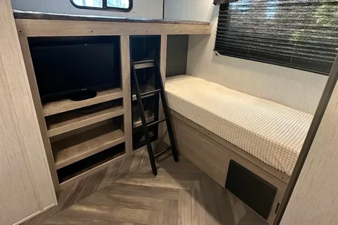 Sergei's Heartland Prowler 320 BH Travel Trailer