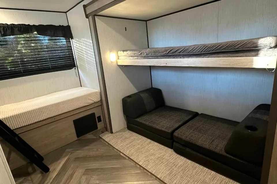 Sergei's Heartland Prowler 320 BH Travel Trailer