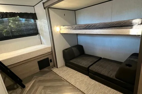 Sergei's Heartland Prowler 320 BH Travel Trailer