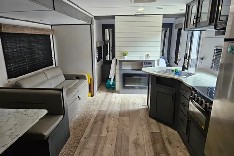 Delivery Only Camper | Fully Stocked | No Hidden Fees | Free Generator Use