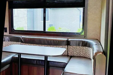 The Glamper Camper