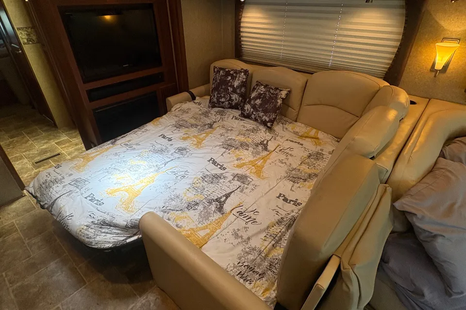 Executive Thor Challenger 37dt Motor Coach Class A