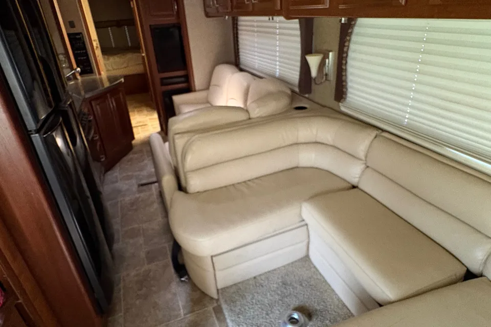 Executive Thor Challenger 37dt Motor Coach Class A