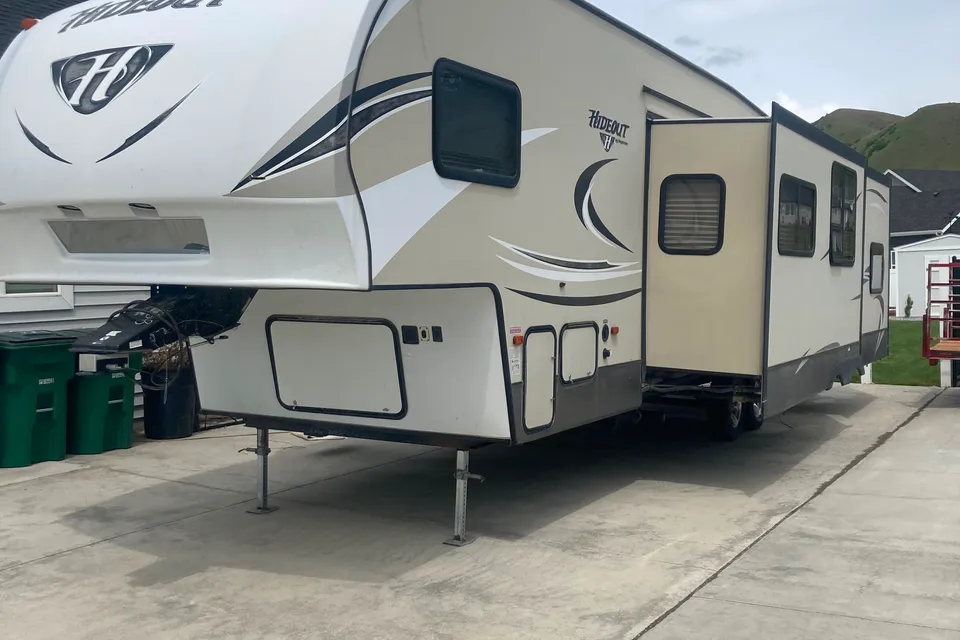 Amy's Keystone Hideout Fifth Wheel