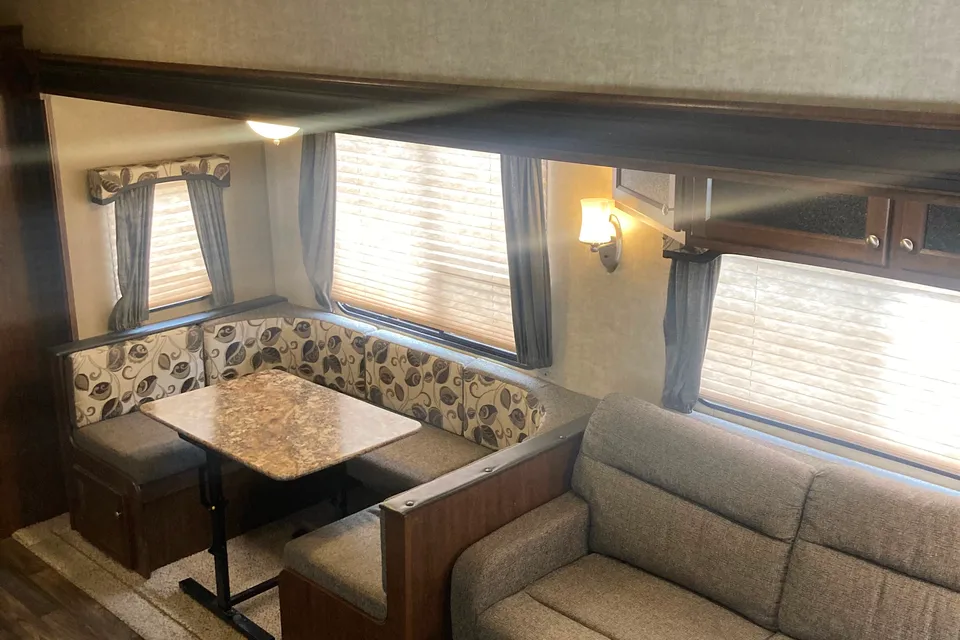 Amy's Keystone Hideout Fifth Wheel