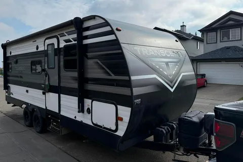 FlamingoDuo’s Grand Design Transcend XPlor 200MK Travel Trailer