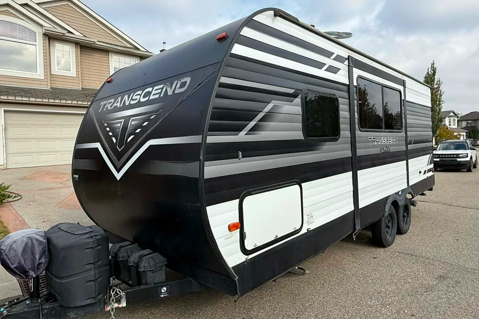 FlamingoDuo’s Grand Design Transcend XPlor 200MK Travel Trailer