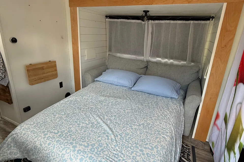 FlamingoDuo’s Grand Design Transcend XPlor 200MK Travel Trailer
