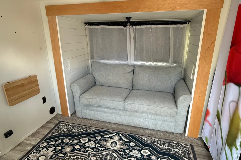 FlamingoDuo’s Grand Design Transcend XPlor 200MK Travel Trailer
