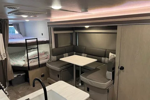 Family Bunkhouse Forest River Wildwood X-Lite 240BHXL