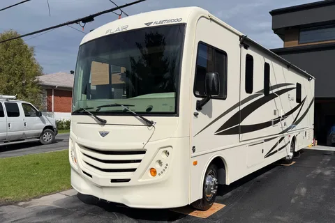 Modern Fleetwood Flair Class A