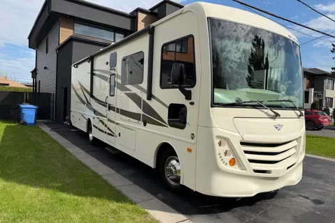Modern Fleetwood Flair Class A
