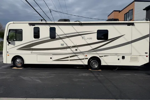 Modern Fleetwood Flair Class A