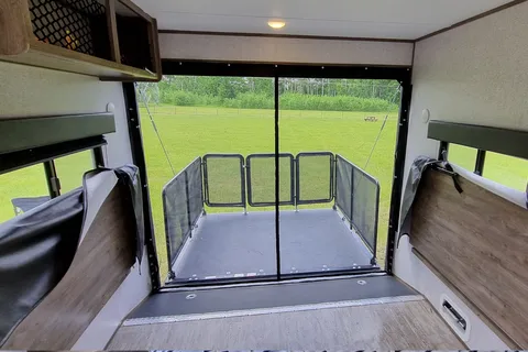 Gerry's Dutchmen Aspen Trail 3251TH Toy Hauler