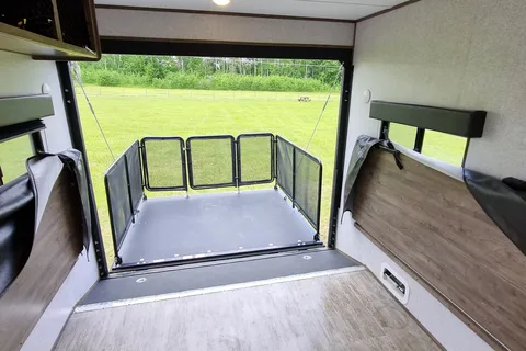 Gerry's Dutchmen Aspen Trail 3251TH Toy Hauler