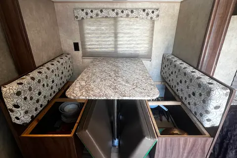 The Family Camper (Free Napa or Sonoma Pick up)