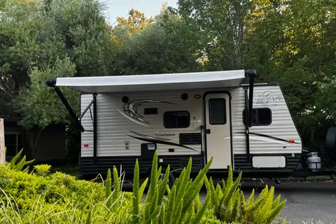 The Family Camper (Free Napa or Sonoma Pick up)