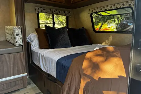 The Family Camper (Free Napa or Sonoma Pick up)