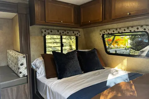 The Family Camper (Free Napa or Sonoma Pick up)