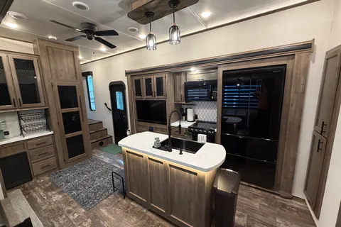 Inn at the Woods: Forest River Sabre 38 DBQ Fifth Wheel