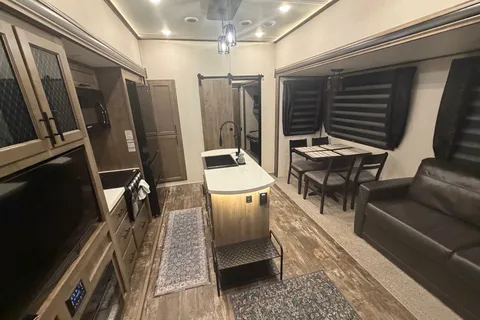 Inn at the Woods: Forest River Sabre 38 DBQ Fifth Wheel