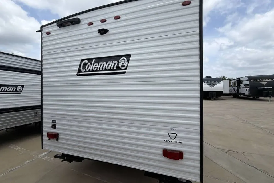 TKG Coleman 17-B CW Travel Trailer