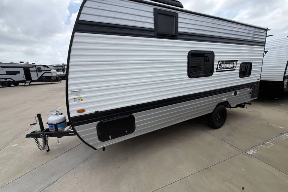TKG Coleman 17-B CW Travel Trailer