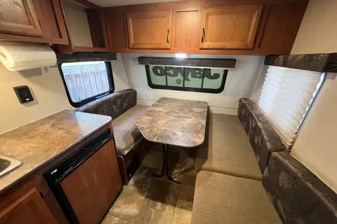 Jayco Jay Flight – Sleeps 4, SUV Towable!