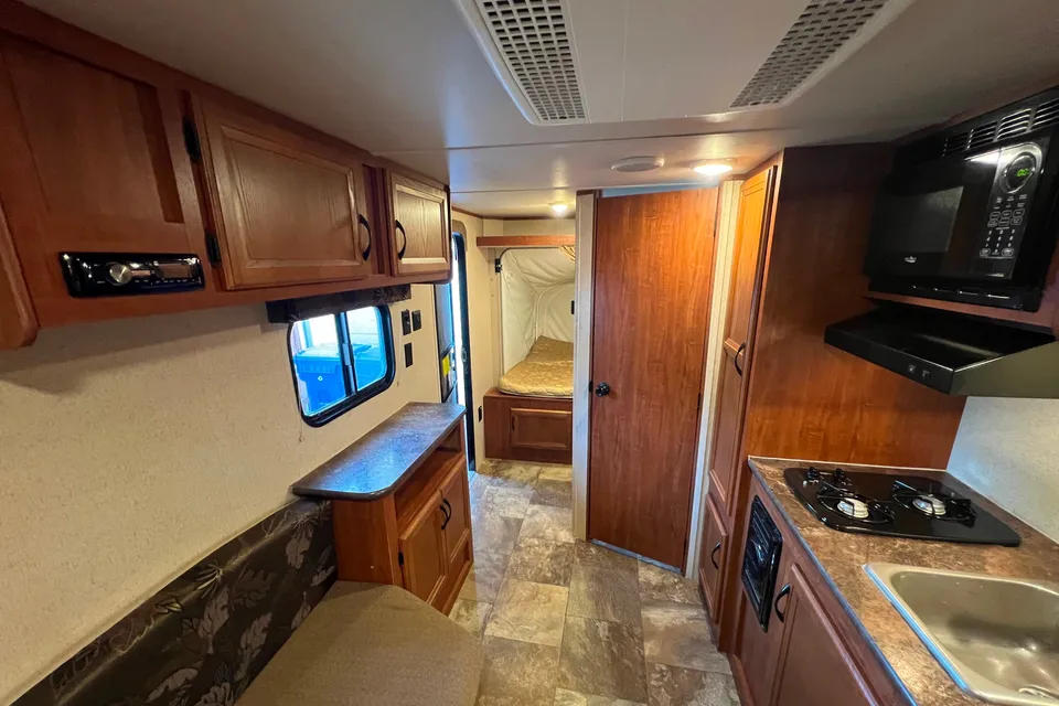Jayco Jay Flight – Sleeps 4, SUV Towable!