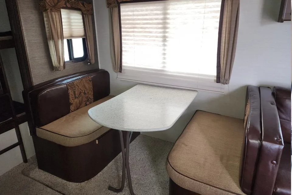 2015 Keystone 272BHS *bunk beds*