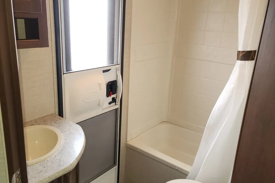 2015 Keystone 272BHS *bunk beds*