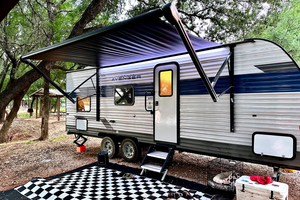 2022 Prime Time Avenger-Bunks-Family Friendly-fully equipped