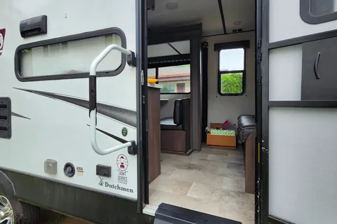 Dutchmen Coleman light 1905bh Travel Trailer