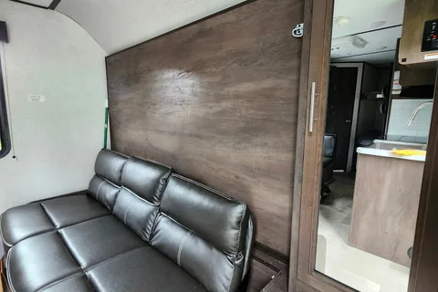 Dutchmen Coleman light 1905bh Travel Trailer