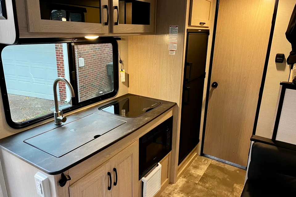 2022 Bunkhouse Off-Grid SUV/Mid-Size Truck Towable!