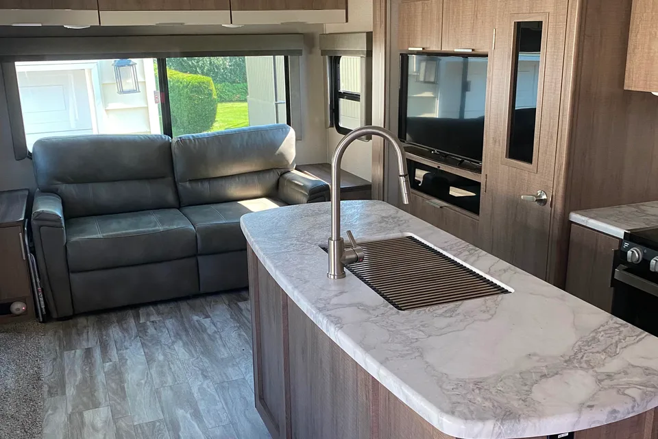 Travel Trailer - Couple's Getaway