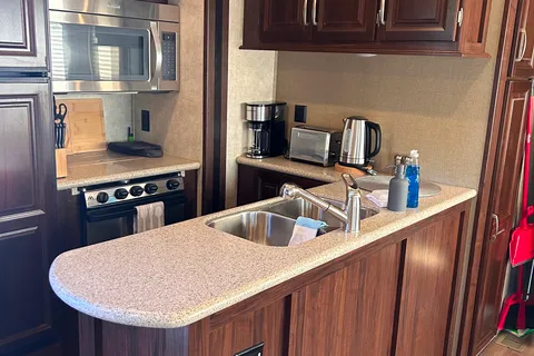 Keystone Mountaineer Fifth Wheel