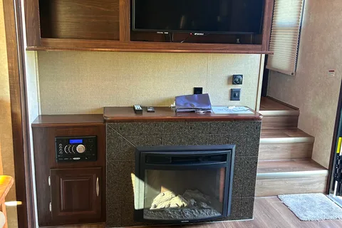 Keystone Mountaineer Fifth Wheel