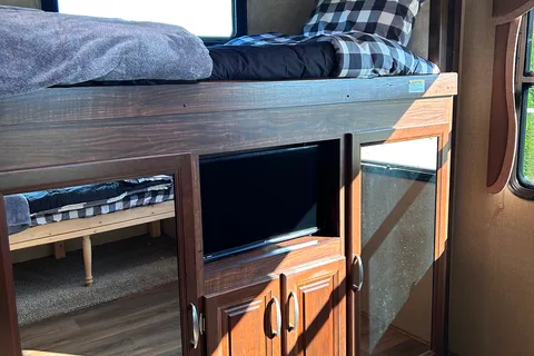 Keystone Mountaineer Fifth Wheel