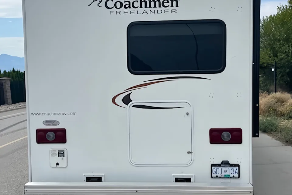 Raymond's Coachmen Freelander Class C