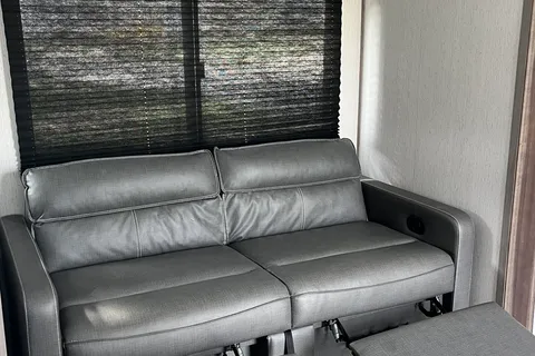 2022 Coleman Cozy Camper | Sleeps 6-8 | Family Friendly | Adventure Ready!