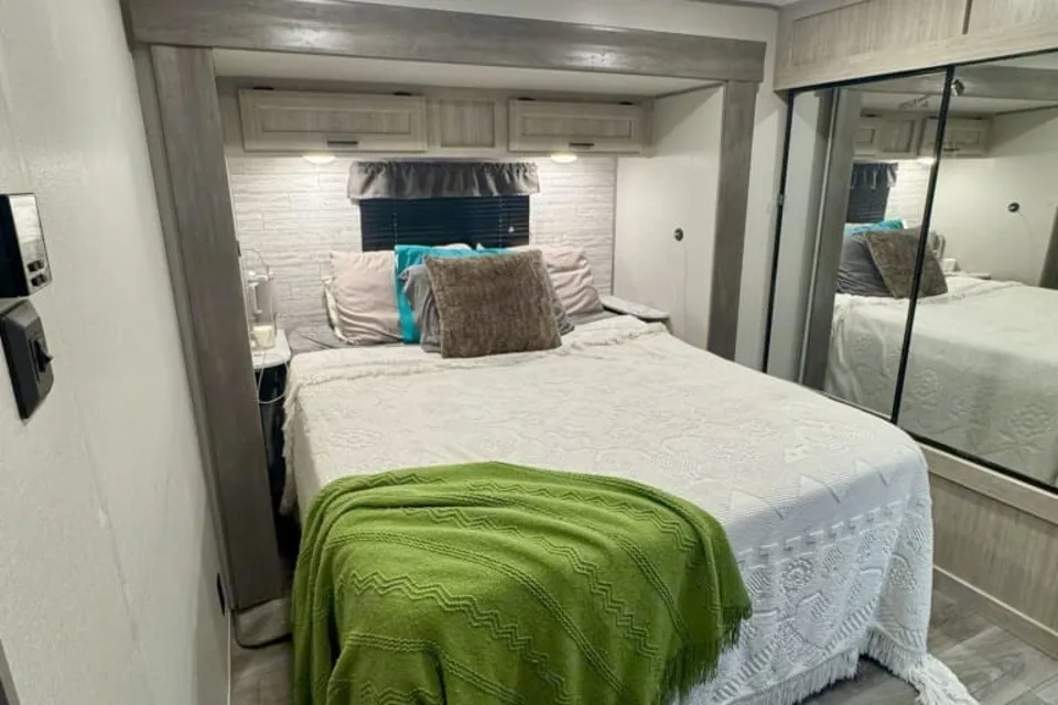 Coachmen 343BHTS Travel Trailer