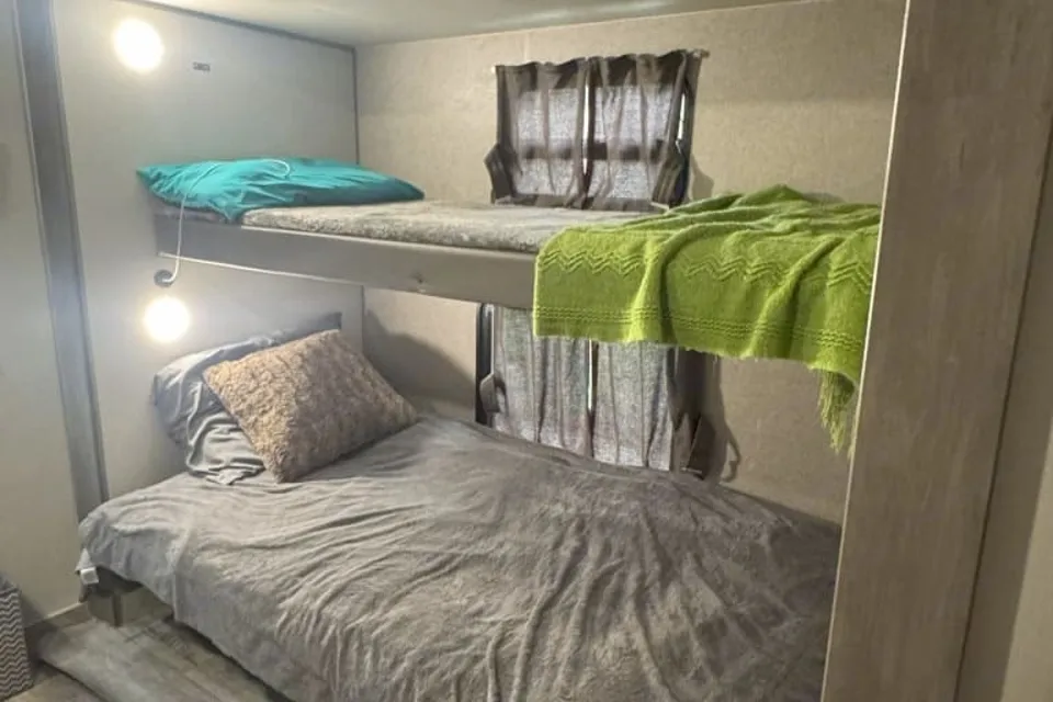 Coachmen 343BHTS Travel Trailer