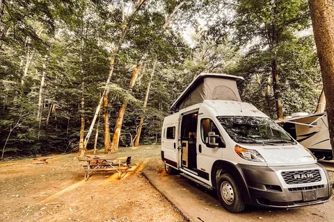 Winnebago Solis 59p - Class B