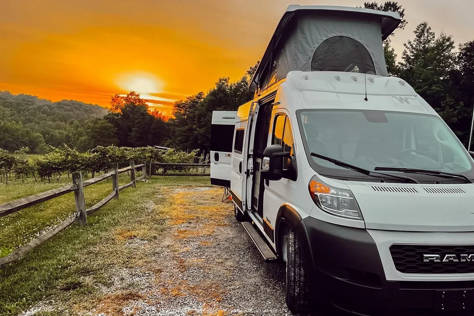 Winnebago Solis 59p - Class B