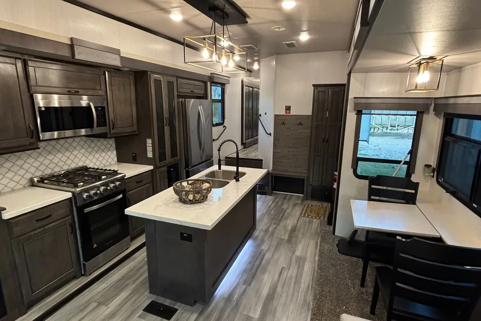 Greg's Forest River 38EBS Fifth Wheel